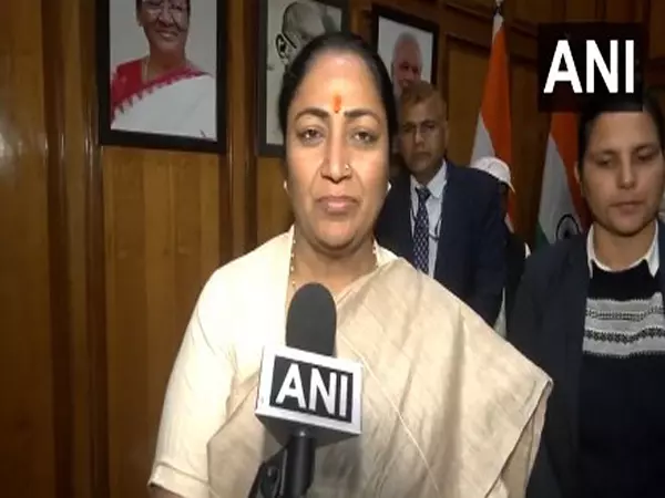 Delhi CM ने कहा, भ्रष्टाचार छिपाने की तरकीब आप द्वारा उनके कार्यालय में अंबेडकर और भगत सिंह की तस्वीरें न होने के आरोप के बाद Delhi CM ने कहा, भ्रष्टाचार छिपाने की तरकीब आप द्वारा उनके कार्यालय में अंबेडकर और भगत सिंह की तस्वीरें न होने के आरोप के बाद