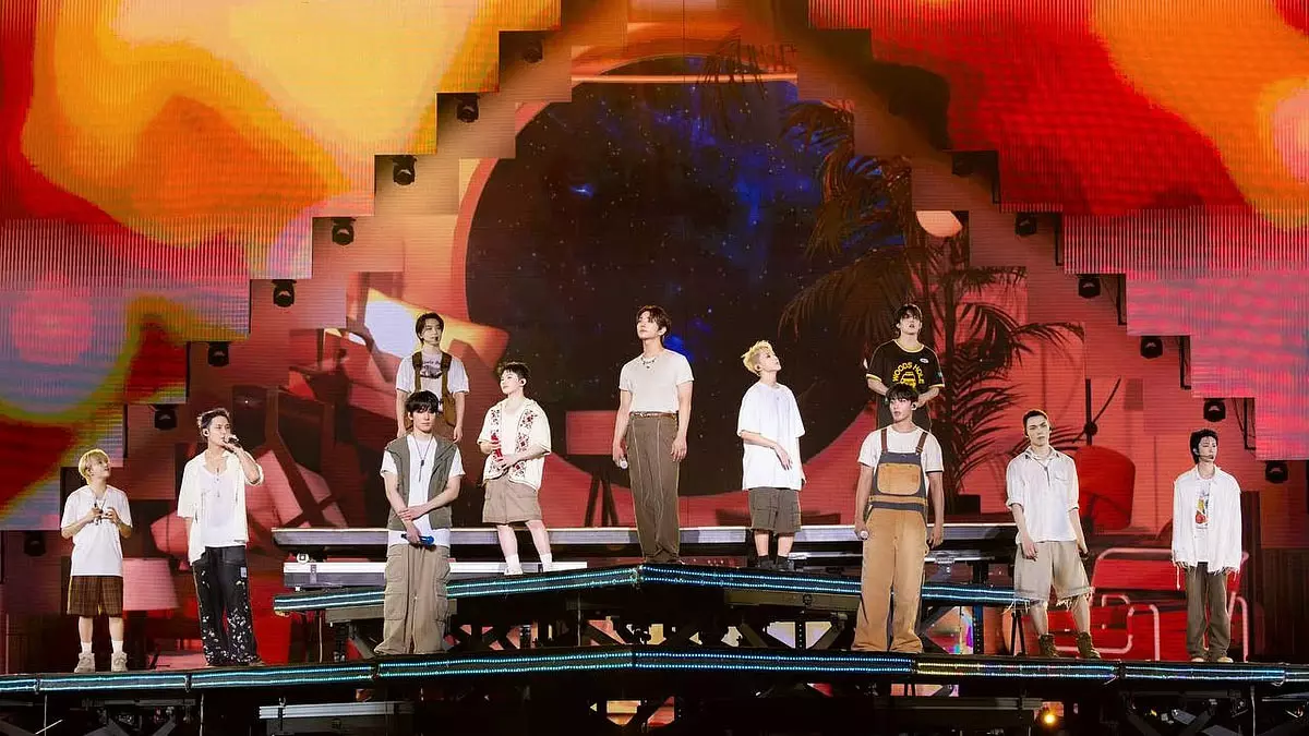 K-Pop बैंड SEVENTEEN ने पहली बार D अवार्ड्स में आर्टिस्ट ऑफ़ द ईयर जीतकर इतिहास रच दिया K-Pop बैंड SEVENTEEN ने पहली बार D अवार्ड्स में आर्टिस्ट ऑफ़ द ईयर जीतकर इतिहास रच दिया