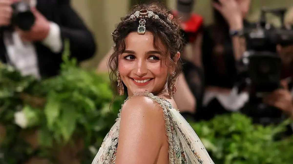 Actress आलिया भट्ट की प्रोडक्शन फर्म ने पाली हिल की संपत्ति 9 लाख प्रति माह के किराए पर ली Actress आलिया भट्ट की प्रोडक्शन फर्म ने पाली हिल की संपत्ति 9 लाख प्रति माह के किराए पर ली