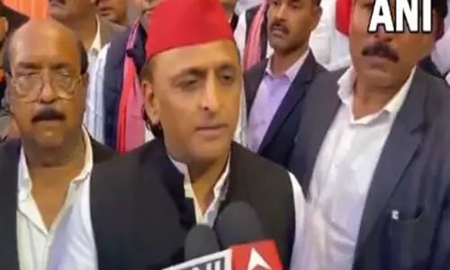 महाकुंभ की व्यवस्थाओं को लेकर अखिलेश ने UP CM पर निशाना साधा