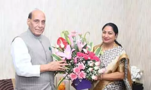 रक्षा मंत्री राजनाथ सिंह ने मुख्यमंत्री रेखा गुप्ता से की मुलाकात