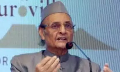 पहला उपन्यास लेखक के आंतरिक जीवन को दर्शाता है: सिंह पहला उपन्यास लेखक के आंतरिक जीवन को दर्शाता है: सिंह