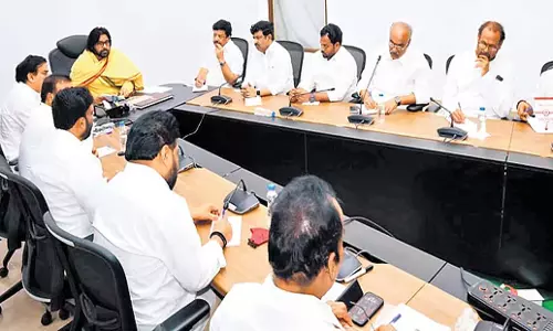 Andhra: पवन कल्याण ने जेएसपी विधायकों से कहा, आम आदमी की आवाज बनें Andhra: पवन कल्याण ने जेएसपी विधायकों से कहा, आम आदमी की आवाज बनें
