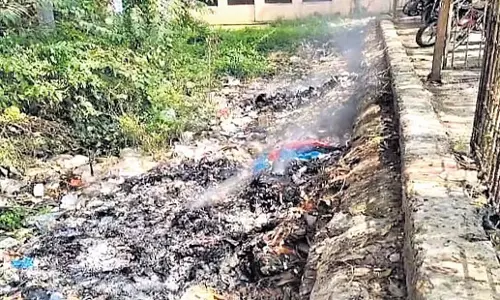Odisha: एमकेसीजी मेडिकल कॉलेज अस्पताल में अपशिष्ट प्रबंधन की समस्या जारी Odisha: एमकेसीजी मेडिकल कॉलेज अस्पताल में अपशिष्ट प्रबंधन की समस्या जारी