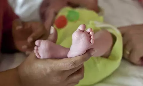 अस्पताल में 16 महीने के बच्चे की मौत: डॉक्टरों पर लापरवाही का आरोप अस्पताल में 16 महीने के बच्चे की मौत: डॉक्टरों पर लापरवाही का आरोप