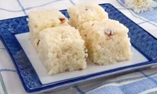 Recipe: महाशिवरात्रि पर लगाएं नारियल बर्फी का भोग, बेहद आसान और स्वादिष्ट है प्रसाद की रेसिपी