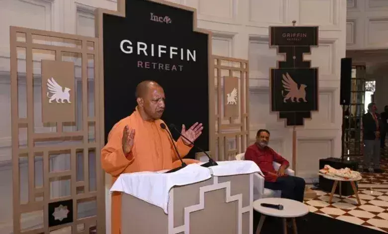 Agra: उत्तर प्रदेश के युवा जॉब क्रिएटर बनने पर फोकस करें: सीएम योगी Agra: उत्तर प्रदेश के युवा जॉब क्रिएटर बनने पर फोकस करें: सीएम योगी