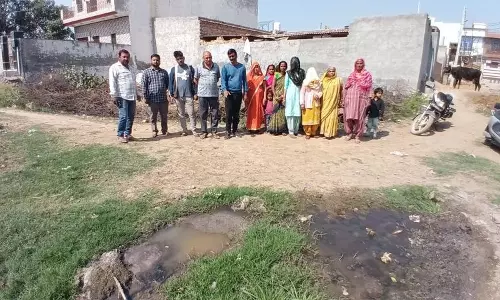 Haryana : अधिकारियों के लापरवाह रवैये से भिवानी कॉलोनी वासी परेशान Haryana : अधिकारियों के लापरवाह रवैये से भिवानी कॉलोनी वासी परेशान