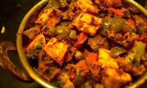 Recipe: डिनर में ऐसे बनाएं पनीर वेज सब्ज़ी