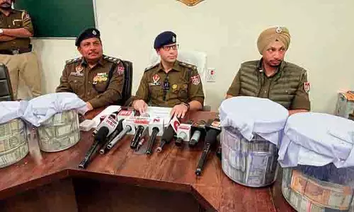 गैंगस्टर की ओर से जबरन वसूली करने के आरोप में बटाला ASI गिरफ्तार, 76 लाख रुपये जब्त
