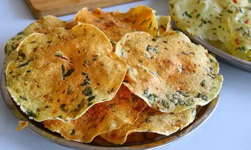 Potato Papad शाम की चाय के साथ इस टेस्टी डिश का ले मजा