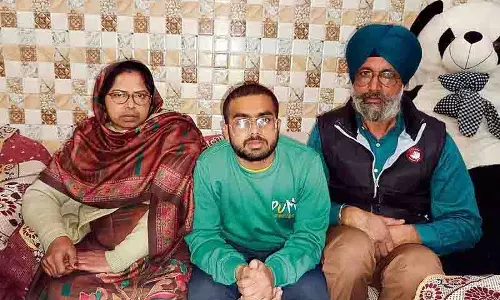 US निर्वासितों ने ट्रैवल एजेंटों के खिलाफ शिकायत दर्ज कराने से परहेज किया US निर्वासितों ने ट्रैवल एजेंटों के खिलाफ शिकायत दर्ज कराने से परहेज किया