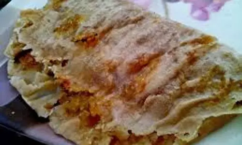 नारियल और गुड़ से भरा गेहूं का डोसा रेसिपी