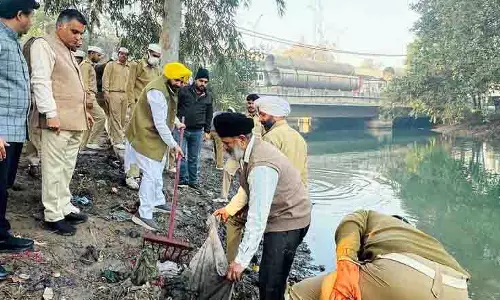 Sant Nirankari मिशन ने शुरू किया स्वच्छता अभियान Sant Nirankari मिशन ने शुरू किया स्वच्छता अभियान