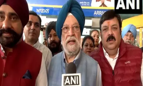 केंद्रीय मंत्री Hardeep Singh Puri ने पीएम-किसान सम्मान निधि के लाभों की सराहना की केंद्रीय मंत्री Hardeep Singh Puri ने पीएम-किसान सम्मान निधि के लाभों की सराहना की