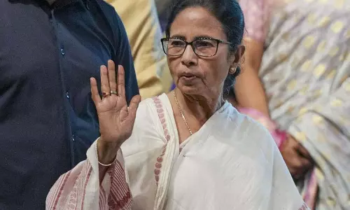 ममता बनर्जी ने बंगाल सरकार के डॉक्टरों के लिए खोला खजाना, RG कर विवाद को खत्म करने की उम्मीद
