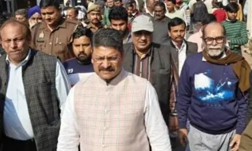 Moradabad: नगर विधायक रितेश गुप्ता व्यापारियों के पक्ष में उतरे Moradabad: नगर विधायक रितेश गुप्ता व्यापारियों के पक्ष में उतरे