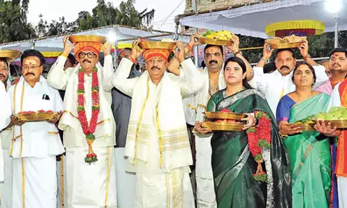 Andhra : श्रीशैलम महाक्षेत्र में महाशिवरात्रि ब्रह्मोत्सव बड़ी धूमधाम से मनाया जा रहा