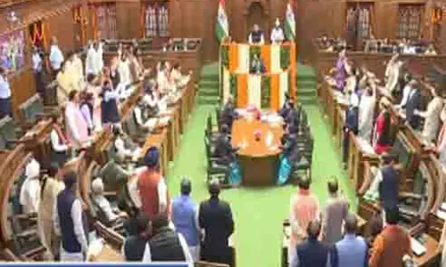 पहला दिन पहला शो: दिल्ली विधानसभा में आप और BJP में टकराव