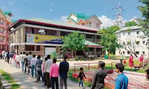 Palampur में चिट्टा के खिलाफ अभियान में अपर्याप्त पुलिस बल की बाधा Palampur में चिट्टा के खिलाफ अभियान में अपर्याप्त पुलिस बल की बाधा