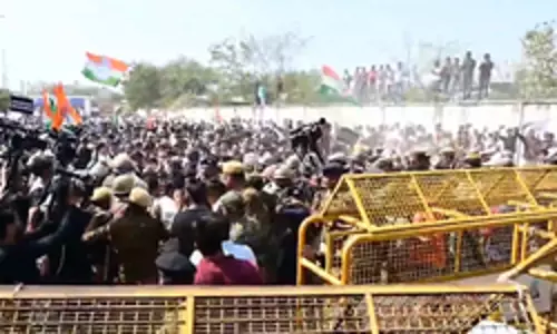 पूर्व प्रधानमंत्री के खिलाफ दादी वाली टिप्पणी को लेकर Congress ने किया विरोध प्रदर्शन