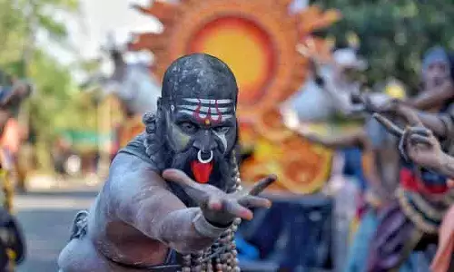 शहर में Shivaratri उत्सव के उपलक्ष्य में निकाली गई भव्य शोभायात्रा शहर में Shivaratri उत्सव के उपलक्ष्य में निकाली गई भव्य शोभायात्रा