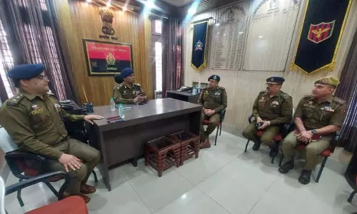 IGP ने अखनूर में सीमा सुरक्षा ग्रिड का आकलन किया IGP ने अखनूर में सीमा सुरक्षा ग्रिड का आकलन किया