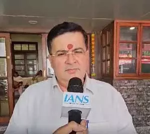 आरएसएस प्रमुख ने सही कहा, मातृभाषा में करनी चाहिए बात : आनंद परांजपे आरएसएस प्रमुख ने सही कहा, मातृभाषा में करनी चाहिए बात : आनंद परांजपे
