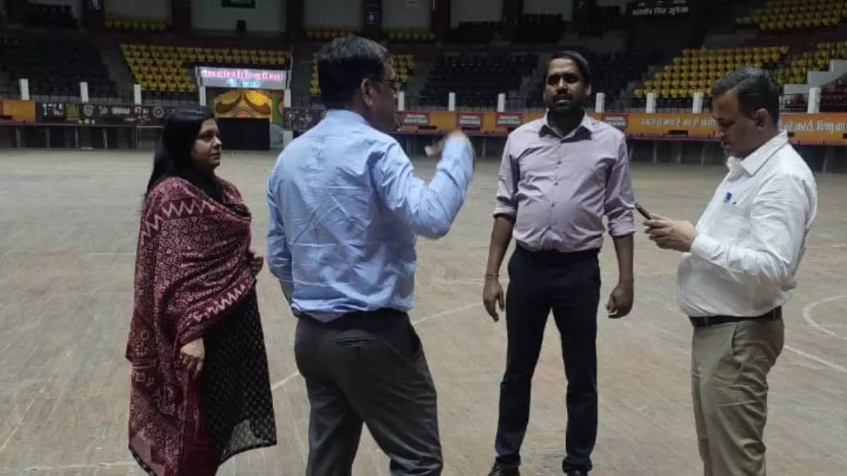 इंडोर स्टेडियम में एक दिन बाद मेयर मीनल चौबे लेंगी शपथ इंडोर स्टेडियम में एक दिन बाद मेयर मीनल चौबे लेंगी शपथ