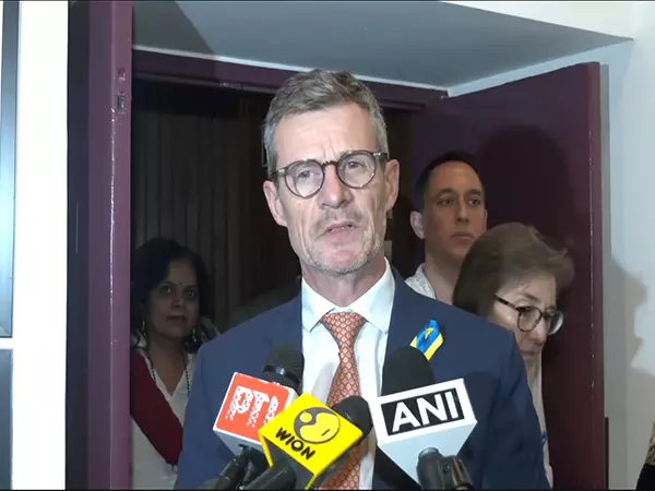 यूरोपीय संघ के अध्यक्ष की भारत यात्रा मजबूत साझेदारी को उजागर करती है: EU के राजदूत यूरोपीय संघ के अध्यक्ष की भारत यात्रा मजबूत साझेदारी को उजागर करती है: EU के राजदूत