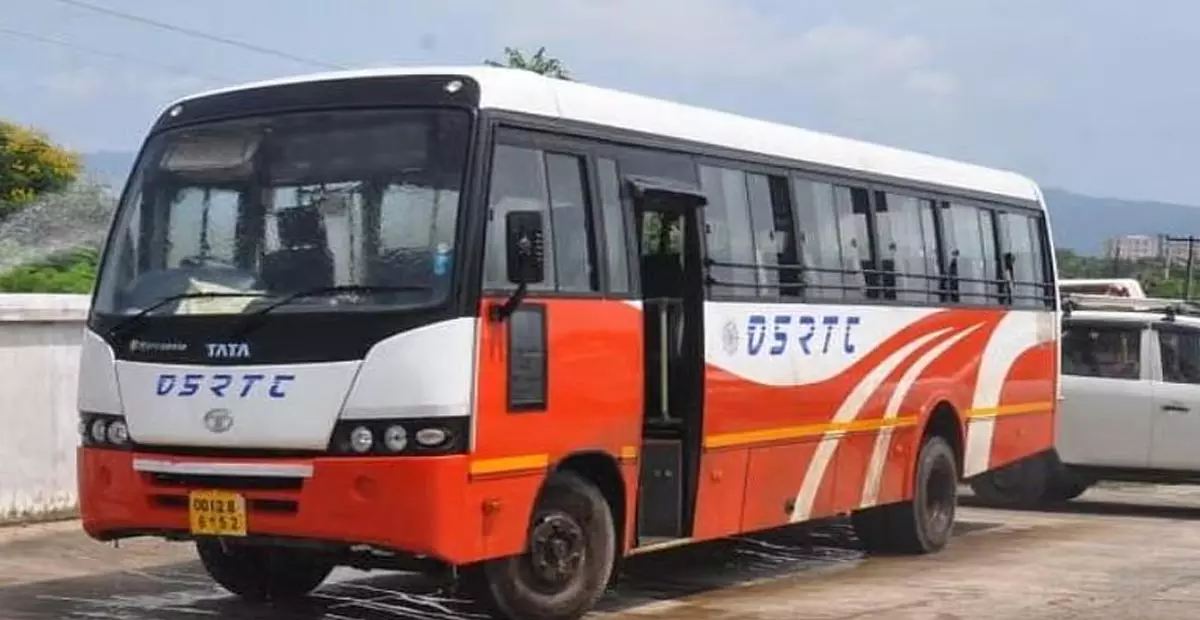 Odisha: ओएसआरटीसी बस का इस्तेमाल गांजा परिवहन में Odisha: ओएसआरटीसी बस का इस्तेमाल गांजा परिवहन में