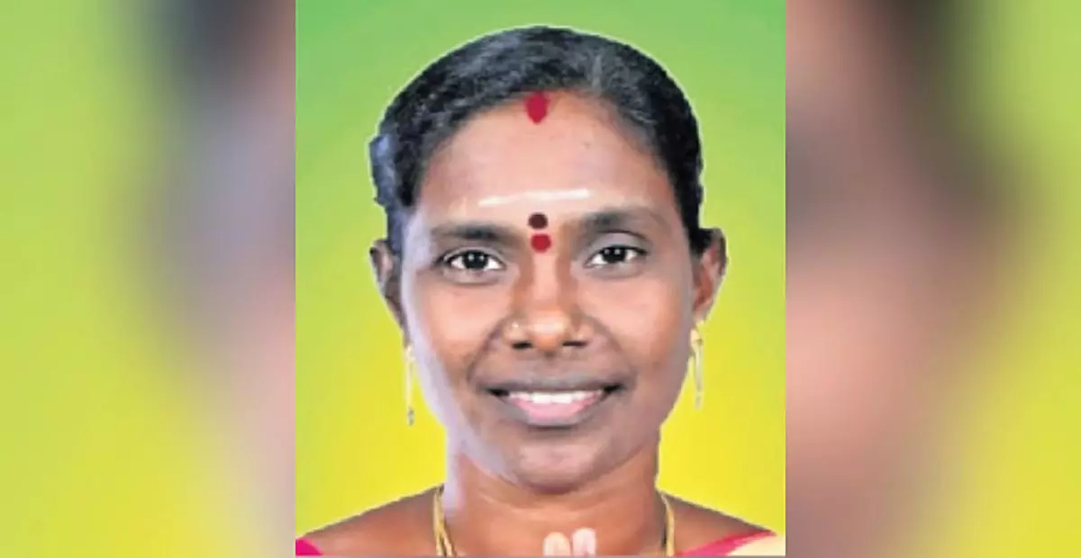 Tamil Nadu: एनटीके की महिला विंग की समन्वयक कलियाम्मल ने इस्तीफा दिया Tamil Nadu: एनटीके की महिला विंग की समन्वयक कलियाम्मल ने इस्तीफा दिया