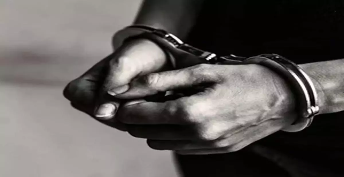 Tamil Nadu: चाकू की नोंक पर महिला का यौन उत्पीड़न करने के आरोप में दो लोग गिरफ्तार Tamil Nadu: चाकू की नोंक पर महिला का यौन उत्पीड़न करने के आरोप में दो लोग गिरफ्तार