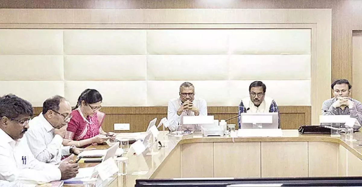 Telangana: एससीआर ने ट्रेन सुरक्षा पर समीक्षा बैठक आयोजित की Telangana: एससीआर ने ट्रेन सुरक्षा पर समीक्षा बैठक आयोजित की