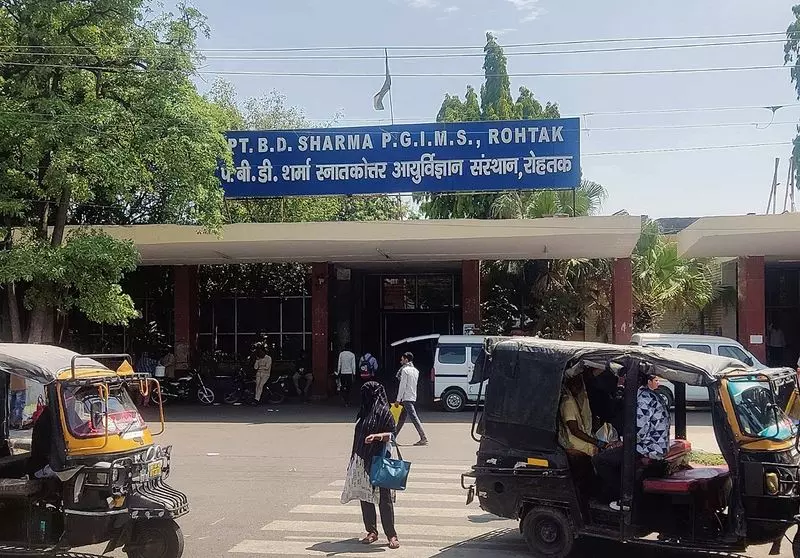 PGIMS रोहतक में स्टाफ की भारी कमी के कारण रेडियोलॉजी विभाग संकट में PGIMS रोहतक में स्टाफ की भारी कमी के कारण रेडियोलॉजी विभाग संकट में