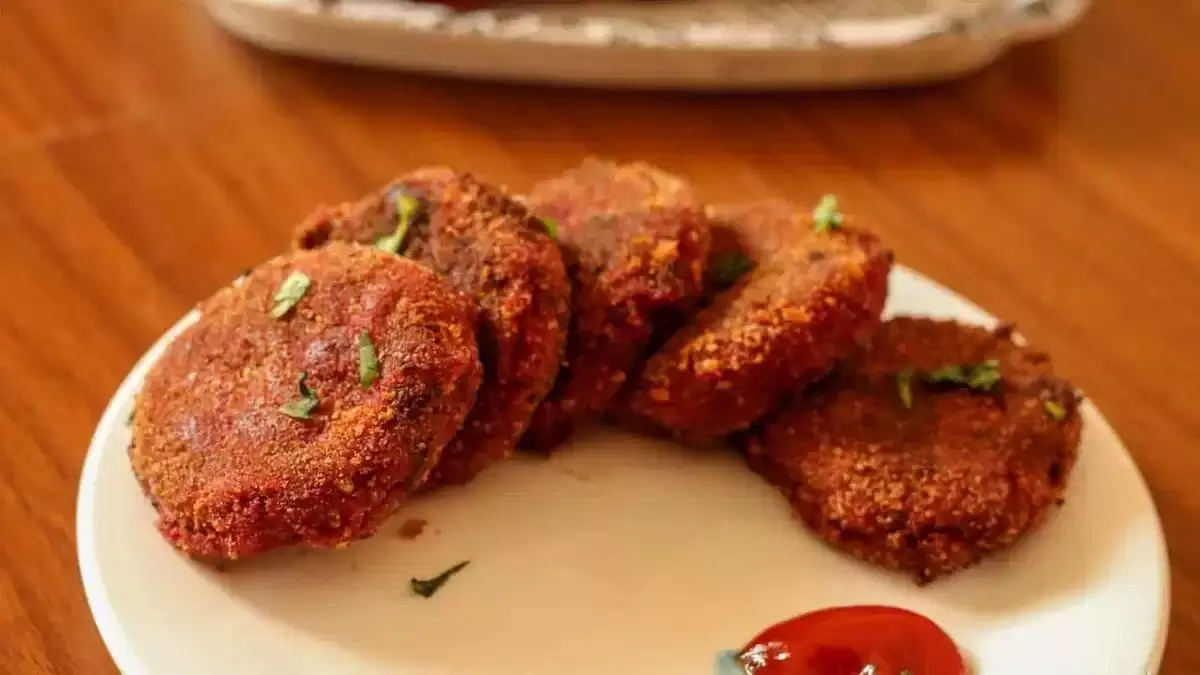 Beetroot Aloo Cutlet: इस स्वादिष्ट कटलेट रेसिपी के साथ अपने वीकेंड को बनाएं खास Beetroot Aloo Cutlet: इस स्वादिष्ट कटलेट रेसिपी के साथ अपने वीकेंड को बनाएं खास