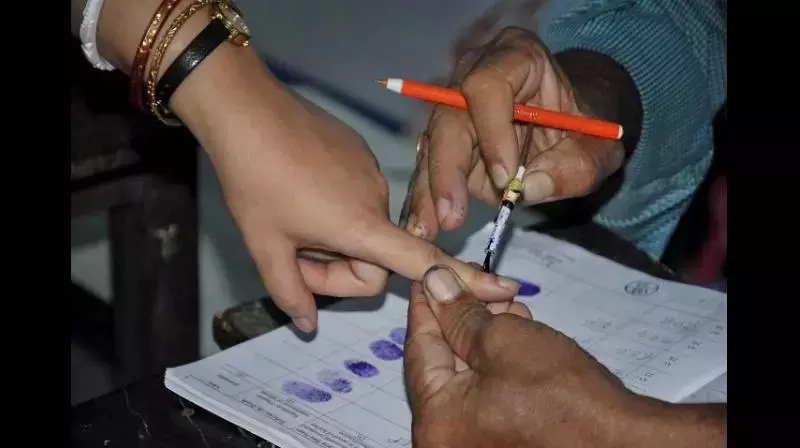 MLC Polls: कांग्रेस को 3, MIM-BRS को 1-1 सीट मिलने की संभावना MLC Polls: कांग्रेस को 3, MIM-BRS को 1-1 सीट मिलने की संभावना