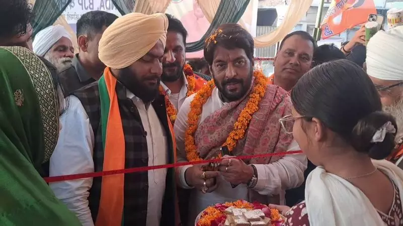 Haryana : भाजपा को कड़ी चुनौती, कांडा बंधुओं और सेतिया के बीच नियंत्रण Haryana : भाजपा को कड़ी चुनौती, कांडा बंधुओं और सेतिया के बीच नियंत्रण