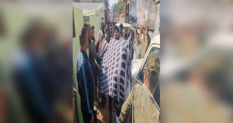 पेपर लीक मामले में 10 गिरफ्तार, स्ट्रांग रूम में पहुंचने के पहले चुराए गए थे पेपर पेपर लीक मामले में 10 गिरफ्तार, स्ट्रांग रूम में पहुंचने के पहले चुराए गए थे पेपर
