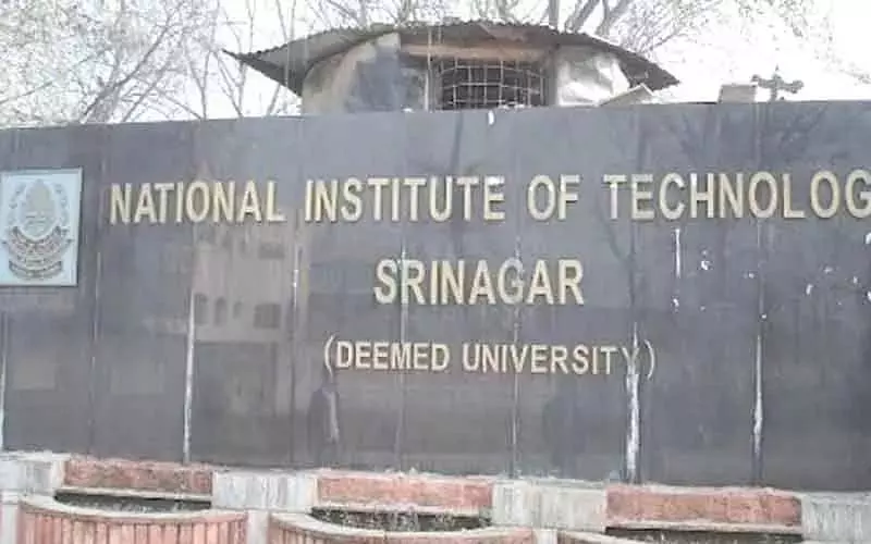 NIT श्रीनगर को स्थायी निदेशक, रजिस्ट्रार-बोर्ड ऑफ गवर्नर्स के अध्यक्ष का इंतजार NIT श्रीनगर को स्थायी निदेशक, रजिस्ट्रार-बोर्ड ऑफ गवर्नर्स के अध्यक्ष का इंतजार