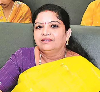 यह आपका महल नहीं है जो आपको आपकी हर मांग पूरी कर दे : Gummidi Sandhyarani यह आपका महल नहीं है जो आपको आपकी हर मांग पूरी कर दे : Gummidi Sandhyarani
