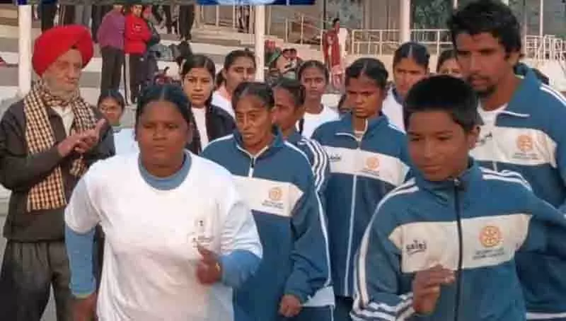 युवाओं को प्रेरित करने के लिए Rupnagar में मिनी मैराथन का आयोजन युवाओं को प्रेरित करने के लिए Rupnagar में मिनी मैराथन का आयोजन