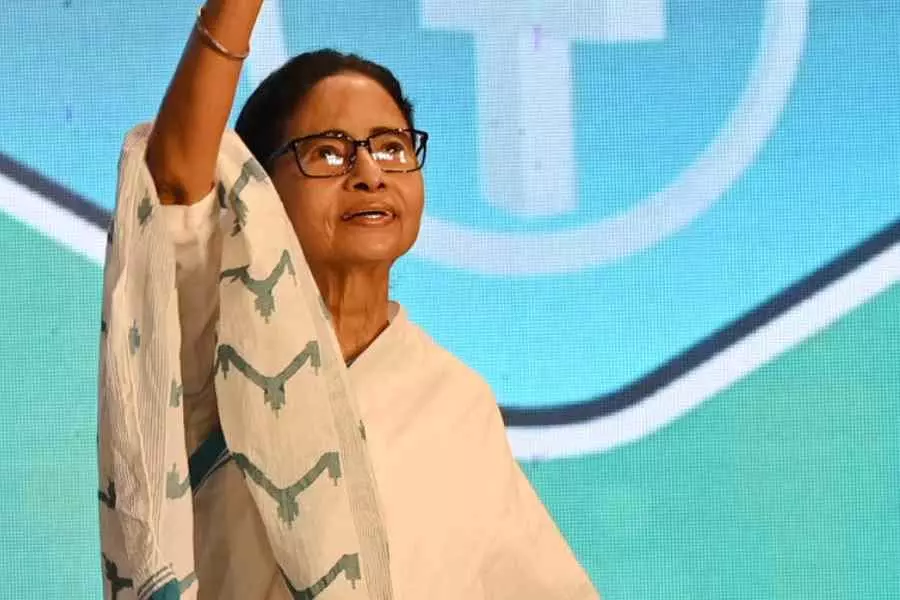 Mamata Banerjee ने डॉक्टरों के भविष्य को ध्यान में रखते हुए सी-सेक्शन में गड़बड़ी को खारिज किया Mamata Banerjee ने डॉक्टरों के भविष्य को ध्यान में रखते हुए सी-सेक्शन में गड़बड़ी को खारिज किया