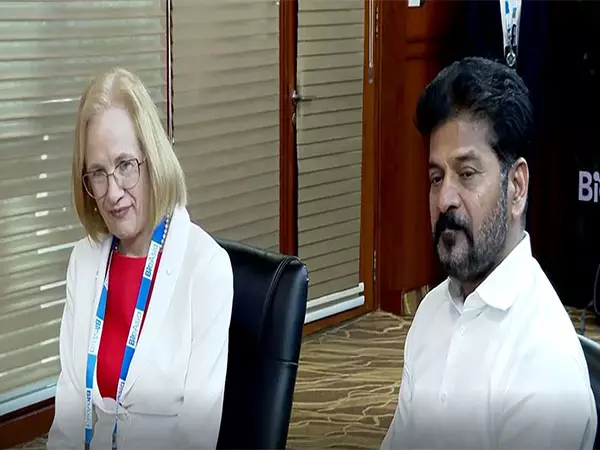 तेलंगाना के CM ने निवेश संभावनाओं पर चर्चा के लिए ऑस्ट्रेलियाई प्रतिनिधिमंडल से की मुलाकात तेलंगाना के CM ने निवेश संभावनाओं पर चर्चा के लिए ऑस्ट्रेलियाई प्रतिनिधिमंडल से की मुलाकात