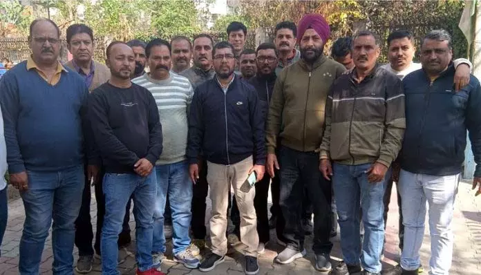 बैठक के दौरान PDD कर्मचारियों ने उठाए मुद्दे बैठक के दौरान PDD कर्मचारियों ने उठाए मुद्दे