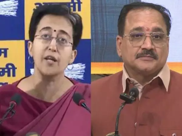 कैग रिपोर्ट को लेकर भाजपा ने आप पर हमला बोला, आतिशी ने आबकारी नीति को लेकर पार्टी का बचाव किया कैग रिपोर्ट को लेकर भाजपा ने आप पर हमला बोला, आतिशी ने आबकारी नीति को लेकर पार्टी का बचाव किया