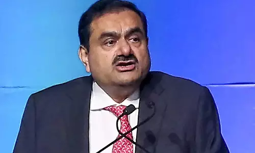 अडानी का नेटवर्थ गिरा, अरबपति एलन मस्क की भी हालत खराब