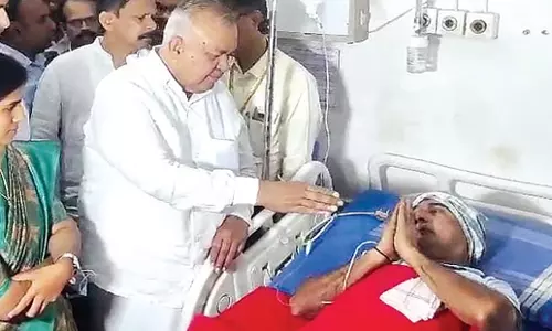 Karnataka: कंडक्टर हमला मामला: तनाव कम करने के लिए कर्नाटक महाराष्ट्र से करेगा बातचीत