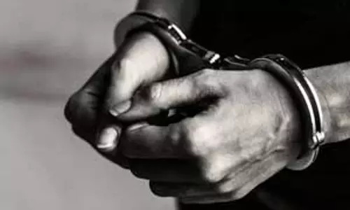 ग्रेटर नोएडा : गोवंश के मांस की तस्करी करने वाले दो शातिर गिरफ्तार ग्रेटर नोएडा : गोवंश के मांस की तस्करी करने वाले दो शातिर गिरफ्तार