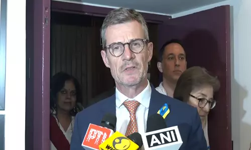 यूरोपीय संघ के अध्यक्ष की भारत यात्रा मजबूत साझेदारी को उजागर करती है: EU के राजदूत यूरोपीय संघ के अध्यक्ष की भारत यात्रा मजबूत साझेदारी को उजागर करती है: EU के राजदूत